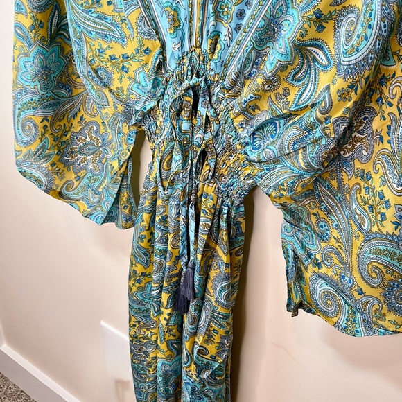 Elegant Paisley Maxi Dress - Picture 6 of 12